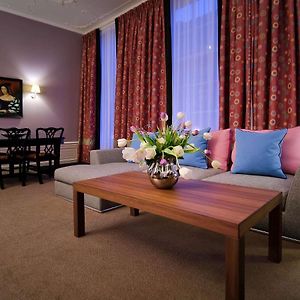 Canal House Suite King Bed